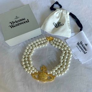 Vivienne Westwood pearl choker